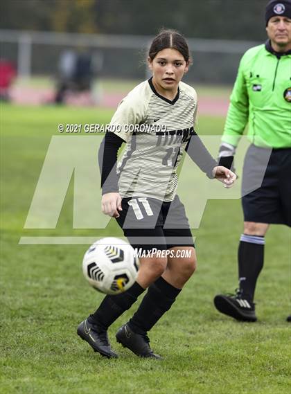 Thumbnail 2 in Central Catholic vs Chavez (Ver Gebhardt Champions Cup) photogallery.