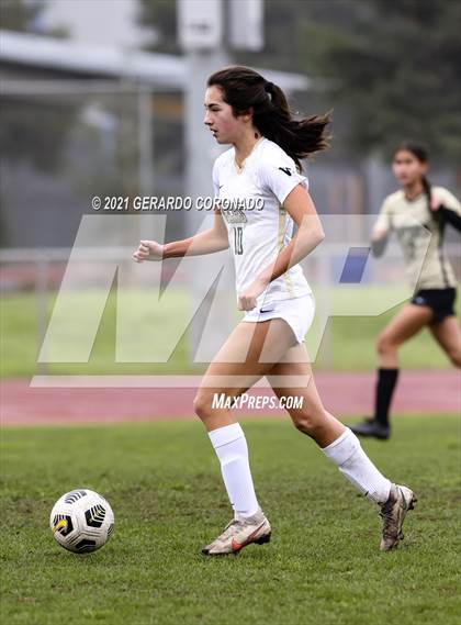 Thumbnail 3 in Central Catholic vs Chavez (Ver Gebhardt Champions Cup) photogallery.