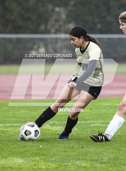 Thumbnail 1 in Central Catholic vs Chavez (Ver Gebhardt Champions Cup) photogallery.