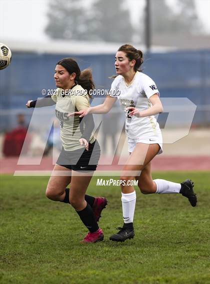 Thumbnail 1 in Central Catholic vs Chavez (Ver Gebhardt Champions Cup) photogallery.