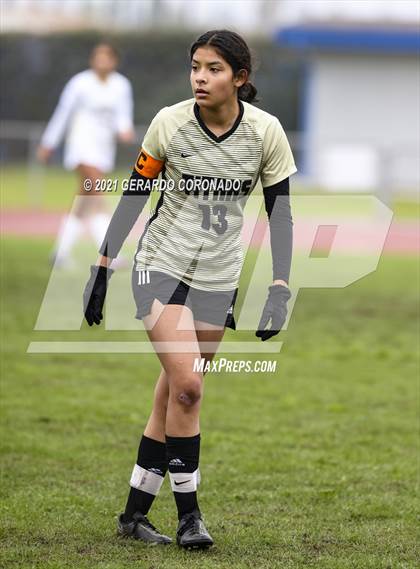 Thumbnail 2 in Central Catholic vs Chavez (Ver Gebhardt Champions Cup) photogallery.