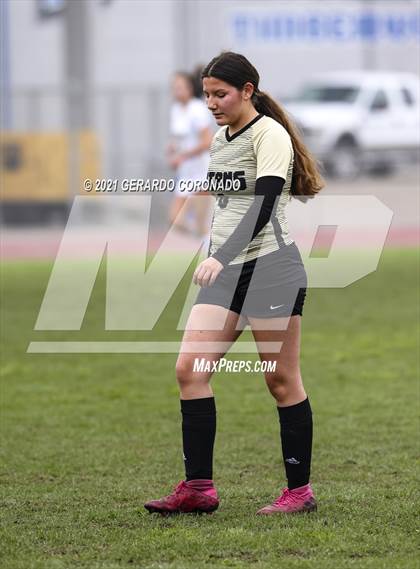 Thumbnail 2 in Central Catholic vs Chavez (Ver Gebhardt Champions Cup) photogallery.