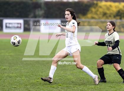 Thumbnail 3 in Central Catholic vs Chavez (Ver Gebhardt Champions Cup) photogallery.