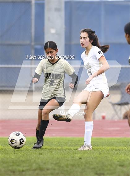 Thumbnail 3 in Central Catholic vs Chavez (Ver Gebhardt Champions Cup) photogallery.