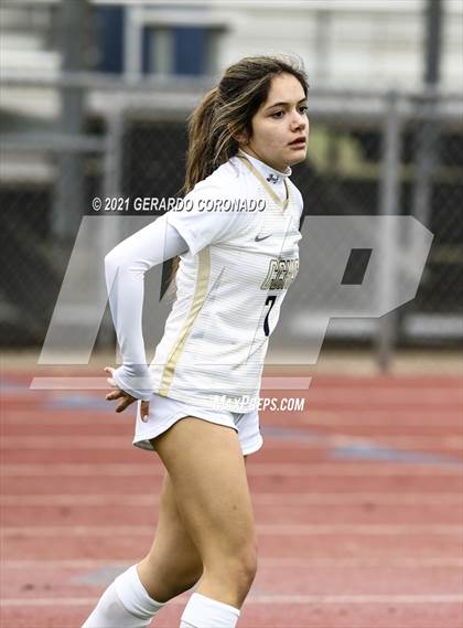 Thumbnail 2 in Central Catholic vs Chavez (Ver Gebhardt Champions Cup) photogallery.