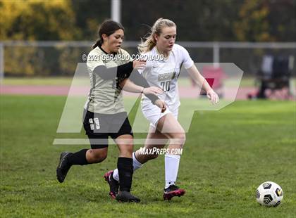 Thumbnail 1 in Central Catholic vs Chavez (Ver Gebhardt Champions Cup) photogallery.