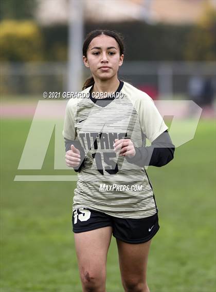 Thumbnail 1 in Central Catholic vs Chavez (Ver Gebhardt Champions Cup) photogallery.