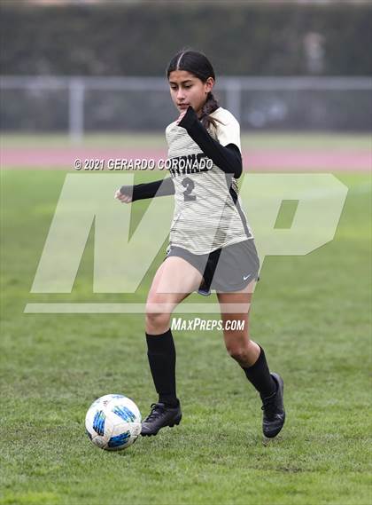 Thumbnail 1 in Central Catholic vs Chavez (Ver Gebhardt Champions Cup) photogallery.