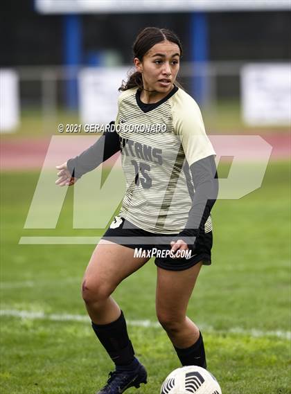 Thumbnail 1 in Central Catholic vs Chavez (Ver Gebhardt Champions Cup) photogallery.