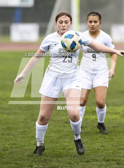Thumbnail 2 in Central Catholic vs Chavez (Ver Gebhardt Champions Cup) photogallery.