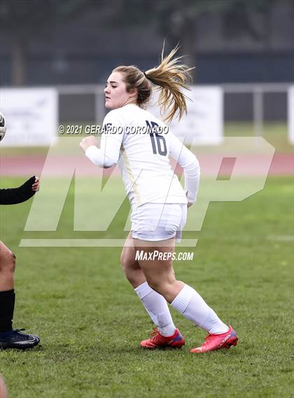 Thumbnail 2 in Central Catholic vs Chavez (Ver Gebhardt Champions Cup) photogallery.