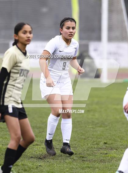 Thumbnail 3 in Central Catholic vs Chavez (Ver Gebhardt Champions Cup) photogallery.