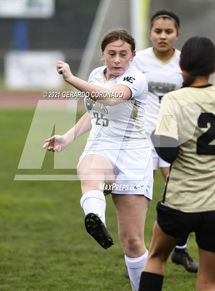 Thumbnail 3 in Central Catholic vs Chavez (Ver Gebhardt Champions Cup) photogallery.