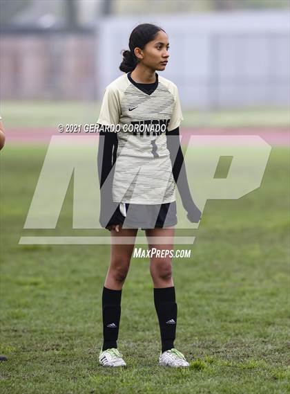 Thumbnail 2 in Central Catholic vs Chavez (Ver Gebhardt Champions Cup) photogallery.
