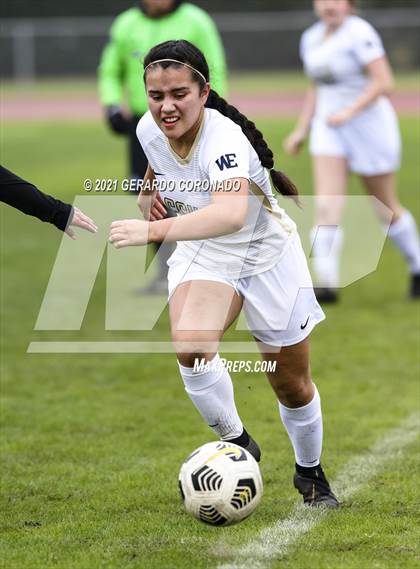 Thumbnail 2 in Central Catholic vs Chavez (Ver Gebhardt Champions Cup) photogallery.