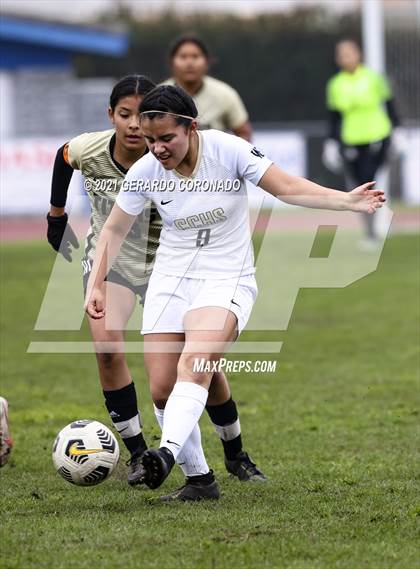 Thumbnail 2 in Central Catholic vs Chavez (Ver Gebhardt Champions Cup) photogallery.