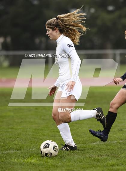 Thumbnail 1 in Central Catholic vs Chavez (Ver Gebhardt Champions Cup) photogallery.