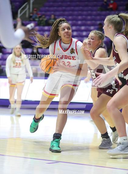 Thumbnail 2 in Morgan vs.Judge Memorial (UHSAA 3A Semifinal) photogallery.