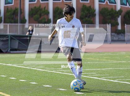 Thumbnail 3 in El Segundo vs Segerstrom (South High Holiday Soccer Tournament) photogallery.