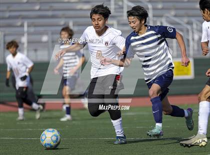 Thumbnail 2 in El Segundo vs Segerstrom (South High Holiday Soccer Tournament) photogallery.