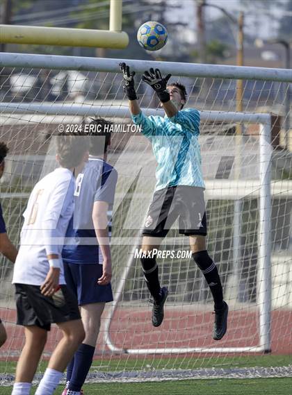 Thumbnail 2 in El Segundo vs Segerstrom (South High Holiday Soccer Tournament) photogallery.