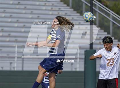Thumbnail 3 in El Segundo vs Segerstrom (South High Holiday Soccer Tournament) photogallery.