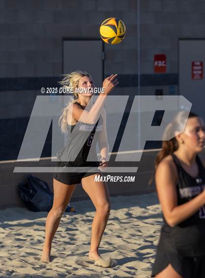 Thumbnail 2 in Queen Creek vs. Mountain View (AIA 6A Pairs D-I RD2) photogallery.