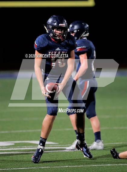 Thumbnail 1 in Cuero @ Wimberley photogallery.