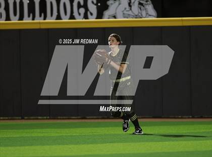 Thumbnail 1 in Whitesboro @ Royse City photogallery.