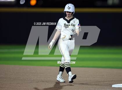 Thumbnail 1 in Whitesboro @ Royse City photogallery.