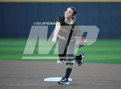 Thumbnail 1 in Whitesboro @ Royse City photogallery.