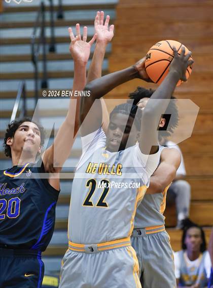 Thumbnail 2 in Chattahoochee @ Central Gwinnett (OTR Hoops:  Thanksgiving Showcase) photogallery.