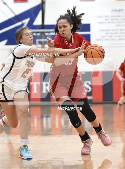 Thumbnail 3 in San Clemente vs. Orange Lutheran (Oxford Tournament) photogallery.