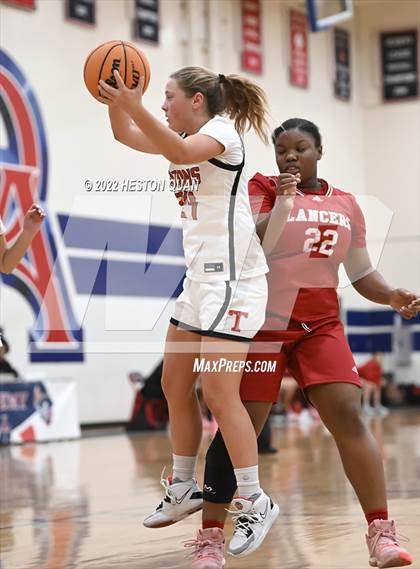 Thumbnail 3 in San Clemente vs. Orange Lutheran (Oxford Tournament) photogallery.