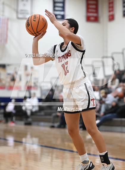 Thumbnail 2 in San Clemente vs. Orange Lutheran (Oxford Tournament) photogallery.