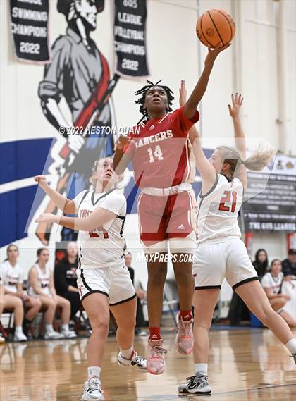 Thumbnail 3 in San Clemente vs. Orange Lutheran (Oxford Tournament) photogallery.
