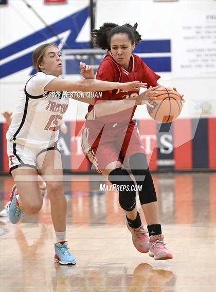 Thumbnail 1 in San Clemente vs. Orange Lutheran (Oxford Tournament) photogallery.