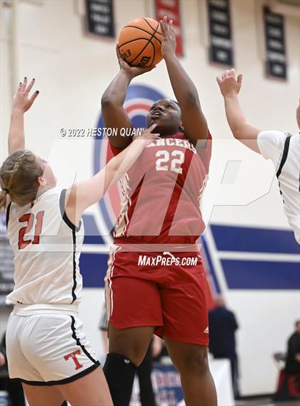 Thumbnail 2 in San Clemente vs. Orange Lutheran (Oxford Tournament) photogallery.