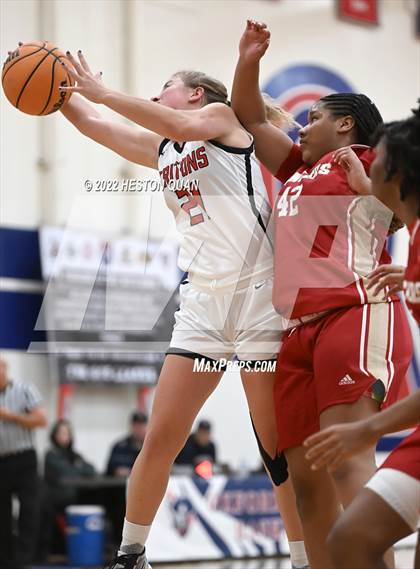Thumbnail 2 in San Clemente vs. Orange Lutheran (Oxford Tournament) photogallery.