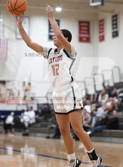 Thumbnail 3 in San Clemente vs. Orange Lutheran (Oxford Tournament) photogallery.