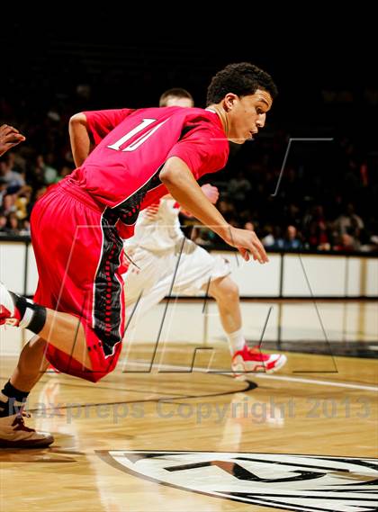Thumbnail 2 in Denver East vs. Eaglecrest (CHSAA 5A Final) photogallery.