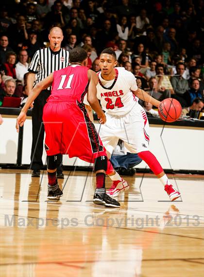 Thumbnail 2 in Denver East vs. Eaglecrest (CHSAA 5A Final) photogallery.