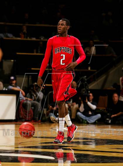 Thumbnail 2 in Denver East vs. Eaglecrest (CHSAA 5A Final) photogallery.