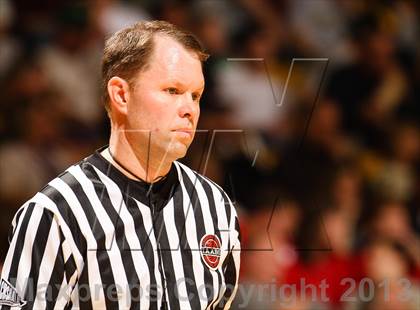 Thumbnail 3 in Denver East vs. Eaglecrest (CHSAA 5A Final) photogallery.