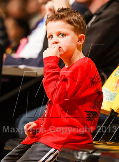 Thumbnail 3 in Denver East vs. Eaglecrest (CHSAA 5A Final) photogallery.