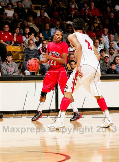 Thumbnail 3 in Denver East vs. Eaglecrest (CHSAA 5A Final) photogallery.