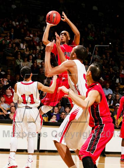 Thumbnail 3 in Denver East vs. Eaglecrest (CHSAA 5A Final) photogallery.