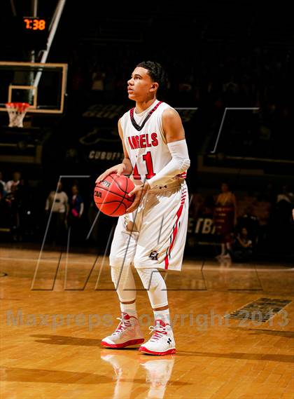 Thumbnail 3 in Denver East vs. Eaglecrest (CHSAA 5A Final) photogallery.