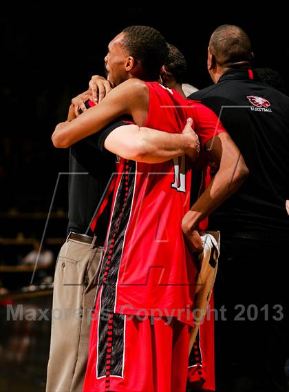Thumbnail 3 in Denver East vs. Eaglecrest (CHSAA 5A Final) photogallery.