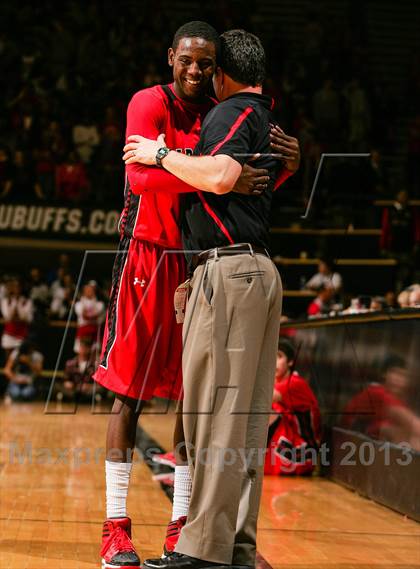 Thumbnail 2 in Denver East vs. Eaglecrest (CHSAA 5A Final) photogallery.